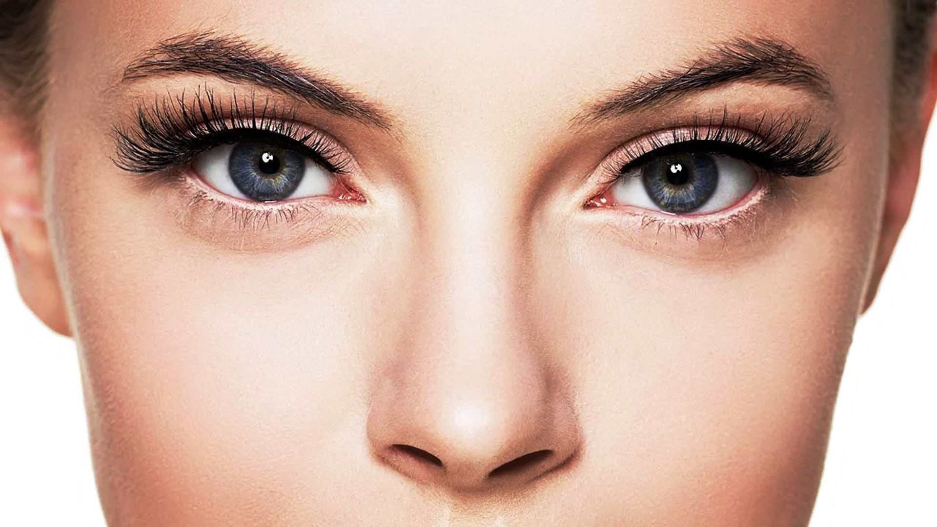 Comment Rendre Vos Yeux Plus Brillants Avec Du Maquillage